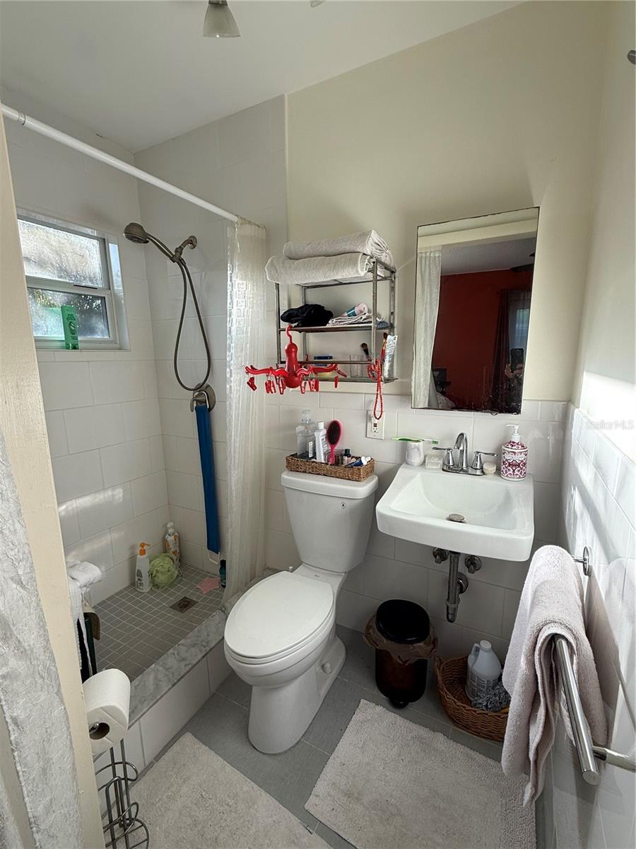 GLEN RIDGE MANOR - Residential