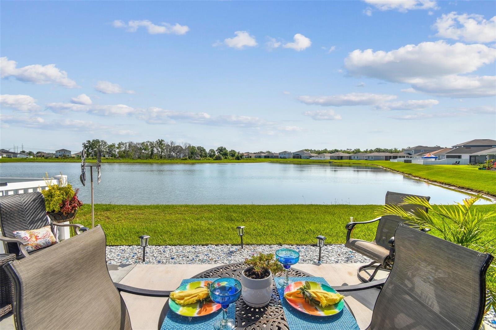 9577 SANDY BLUFFS CIRCLE