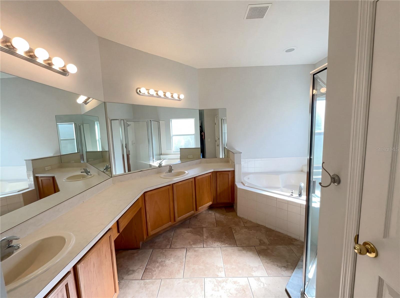 BELLALAGO PH 3M - Residential