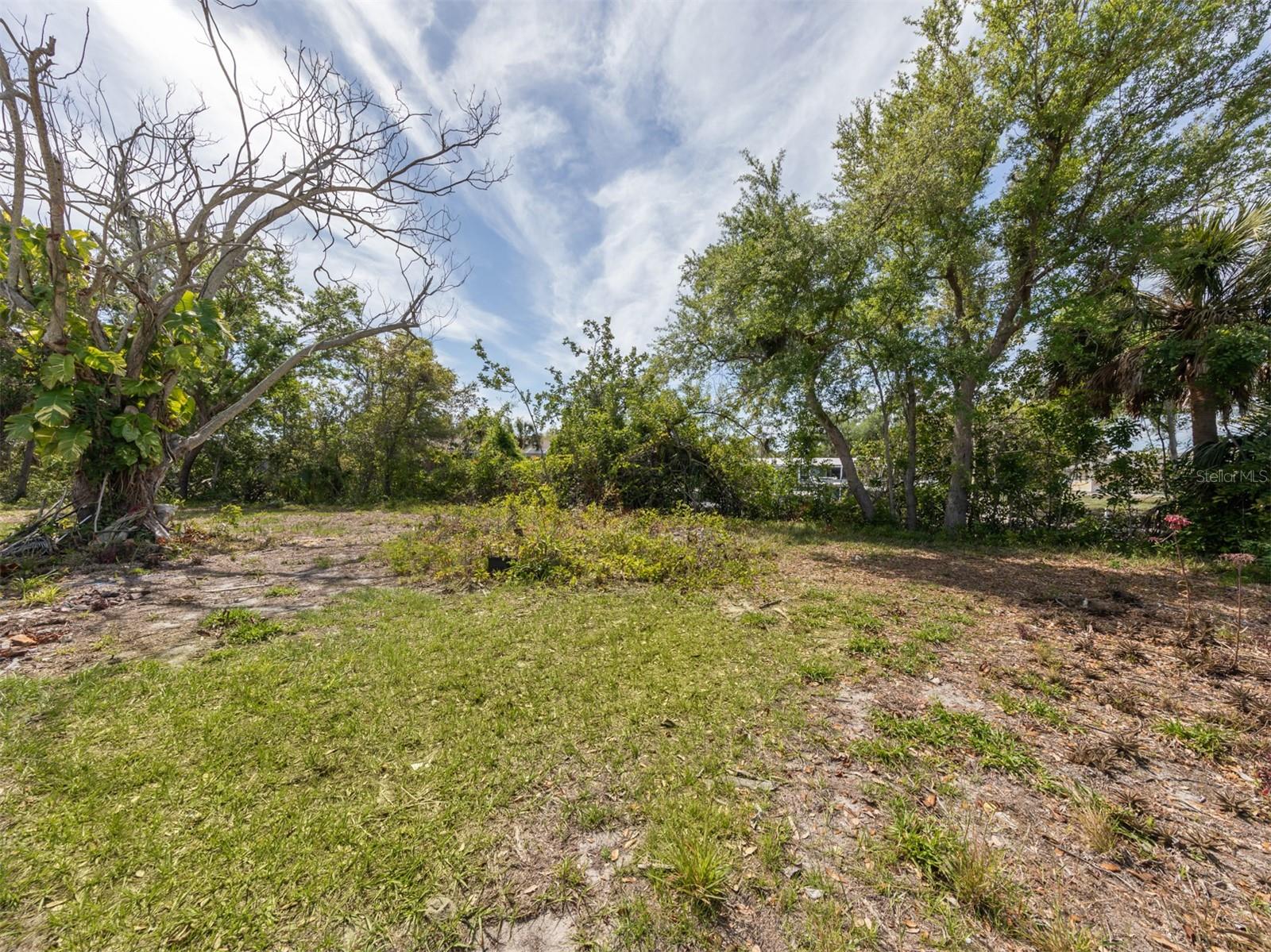 NOKOMIS ACRES AMD - Land