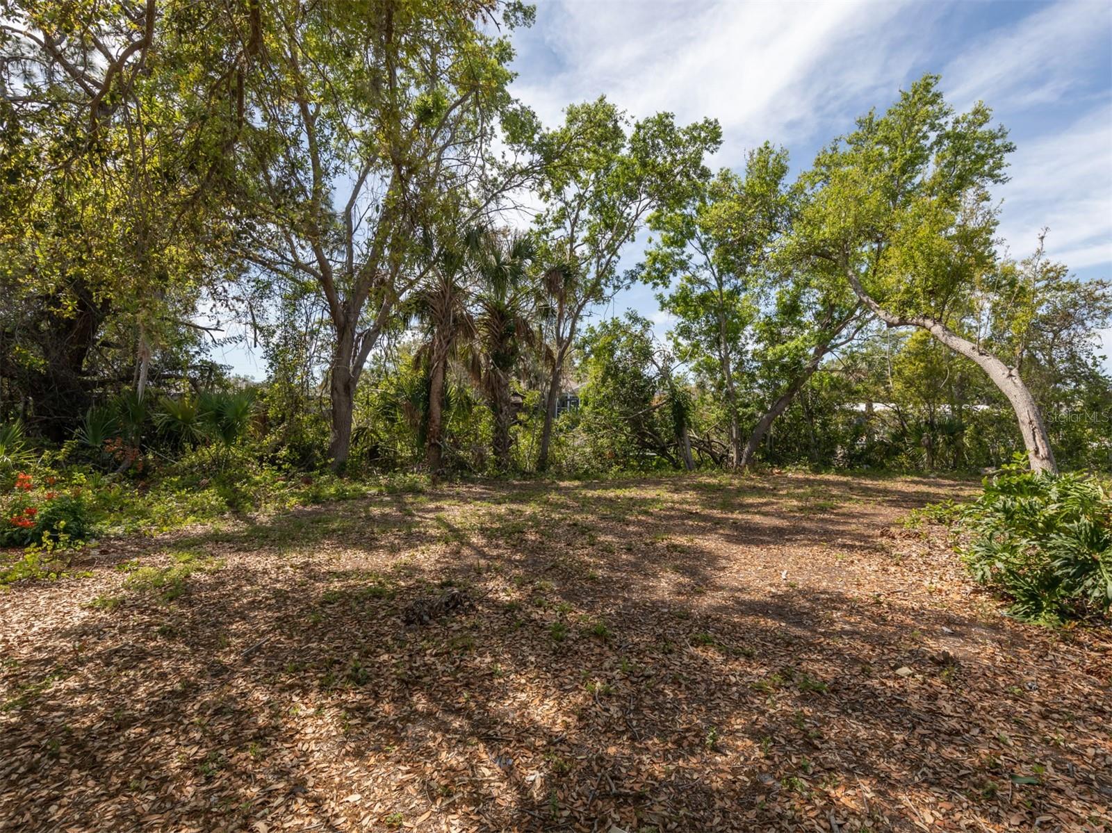 NOKOMIS ACRES AMD - Land