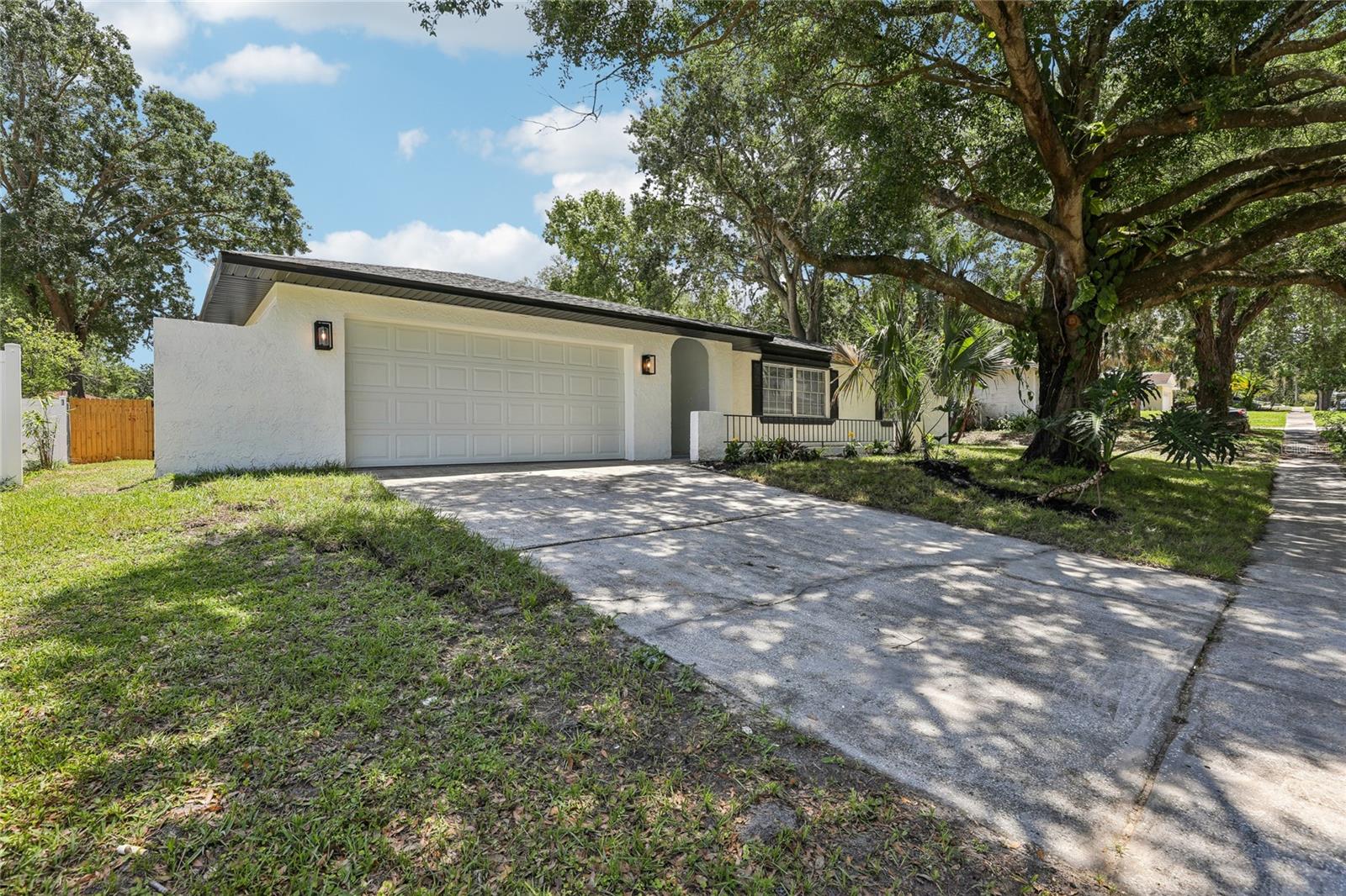 641 PEACHWOOD DRIVE