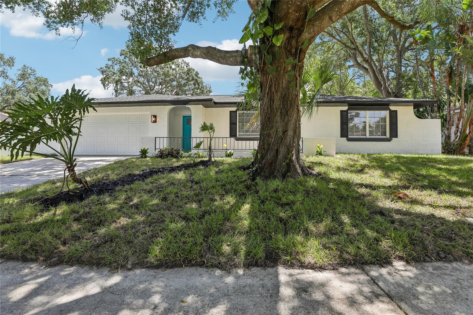641 PEACHWOOD DRIVE