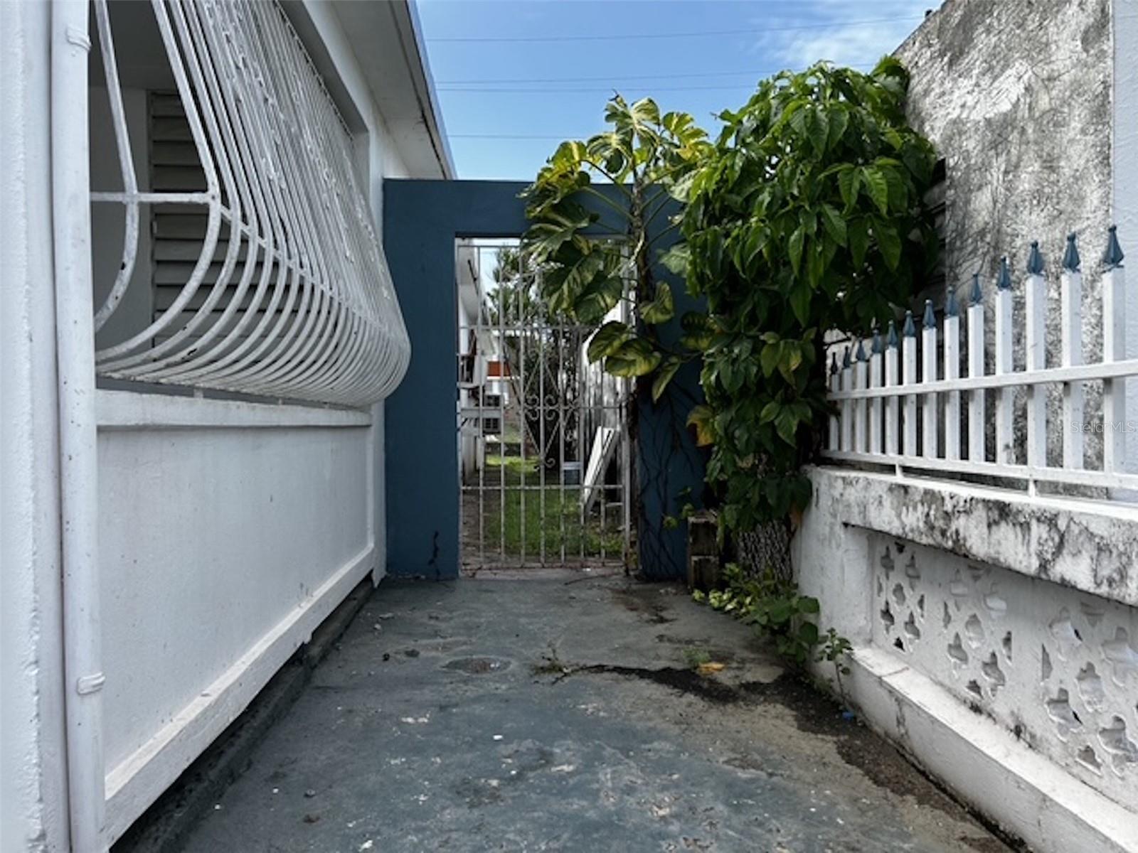 1 CALLE UNO A-10