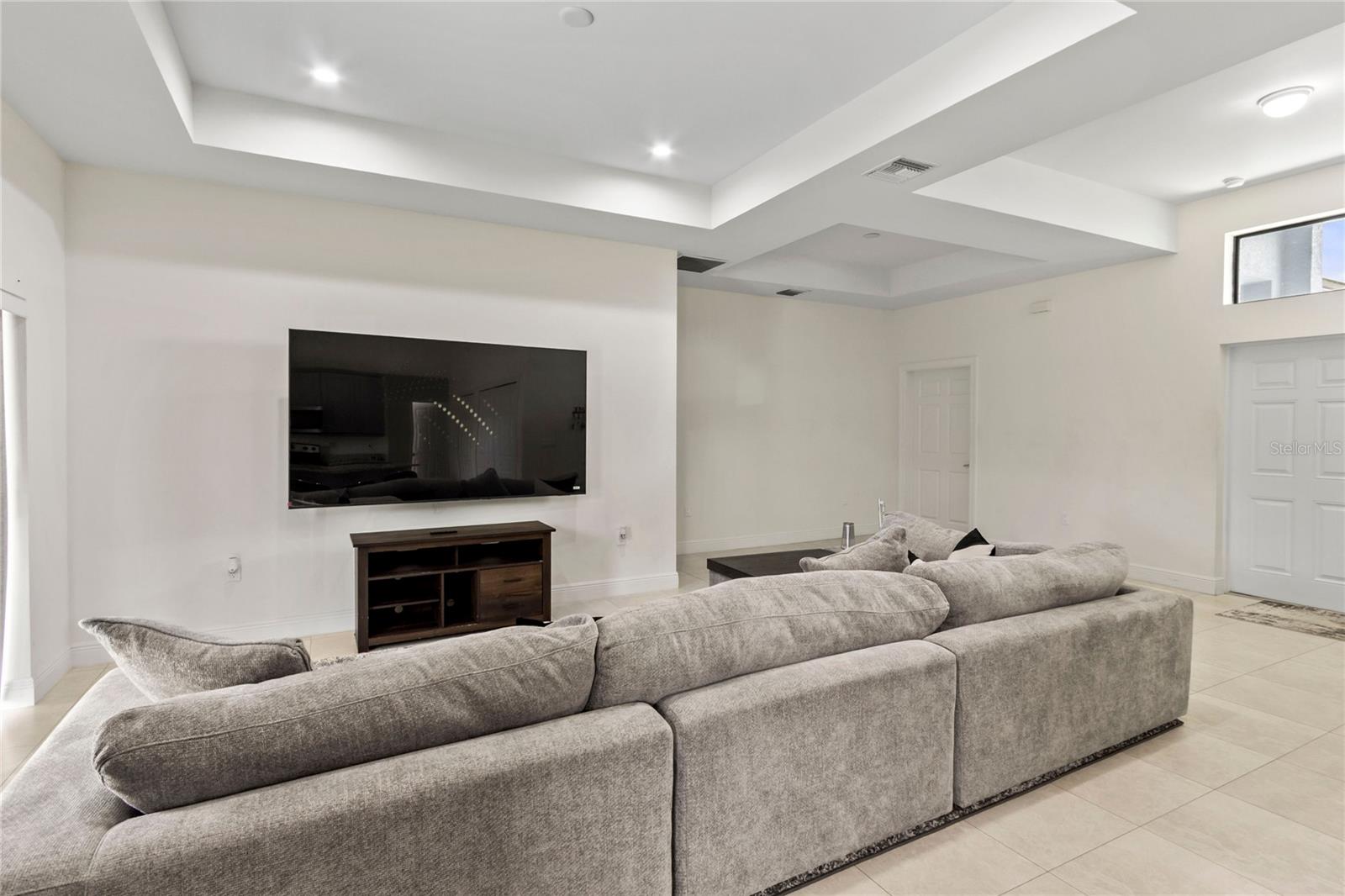 GOLDEN GATE ESTATE UNIT 69 - Residential