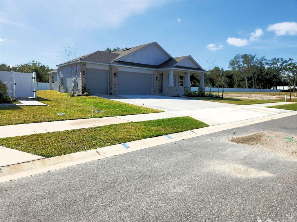 Photo of 413 Shannon Estates Court, Plant City, FL 33563 (MLS # TB8329530)