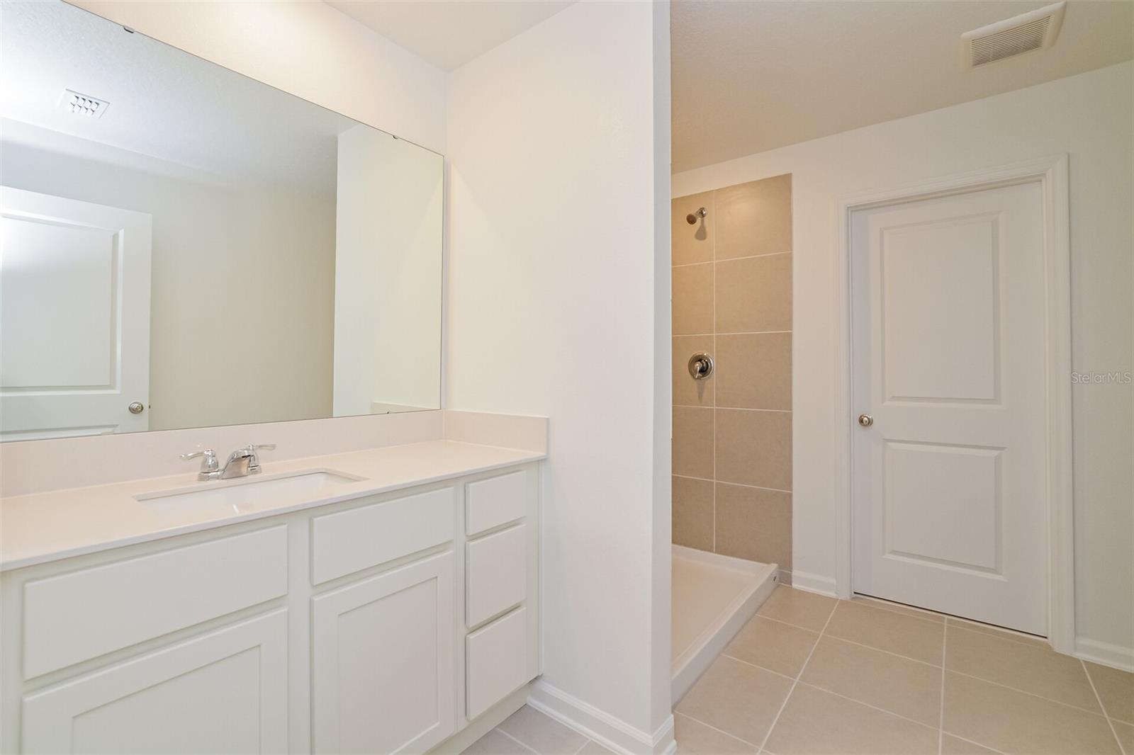 HAMILTON BLUFF SUB - Residential Lease