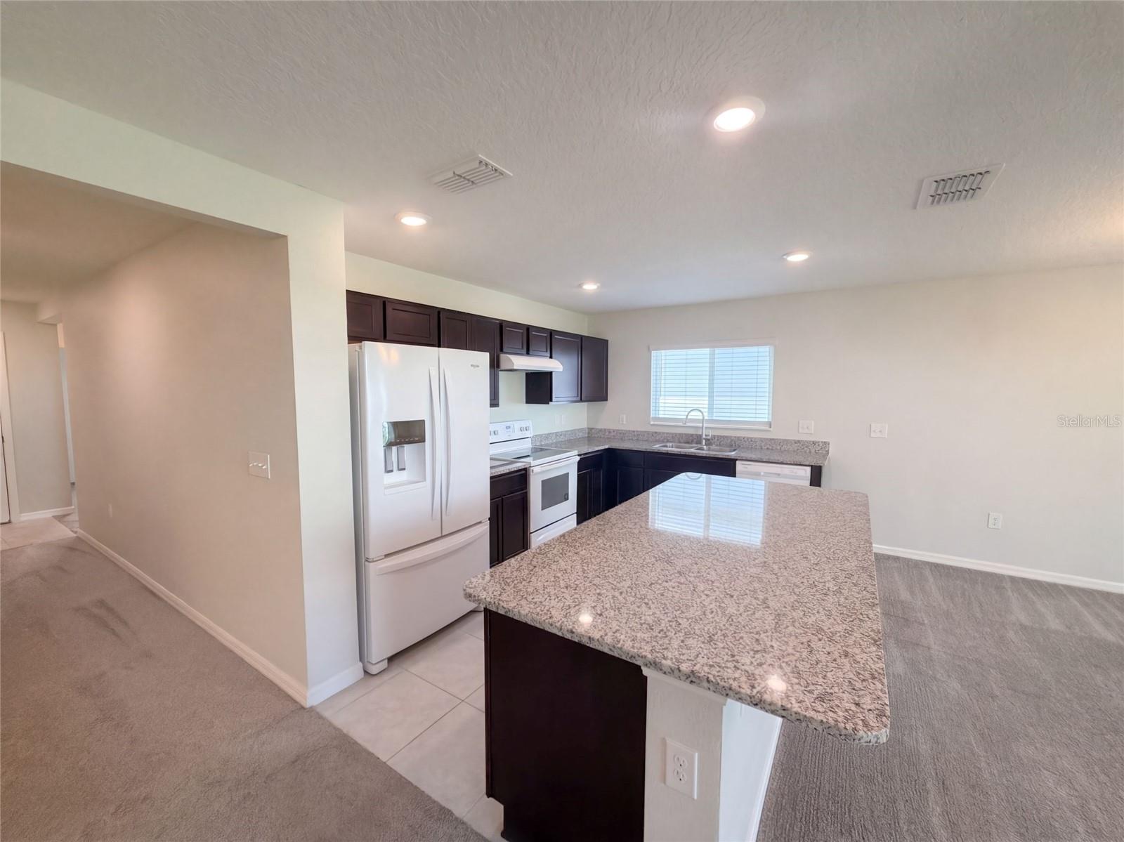 2367 BISCOTTO CIRCLE