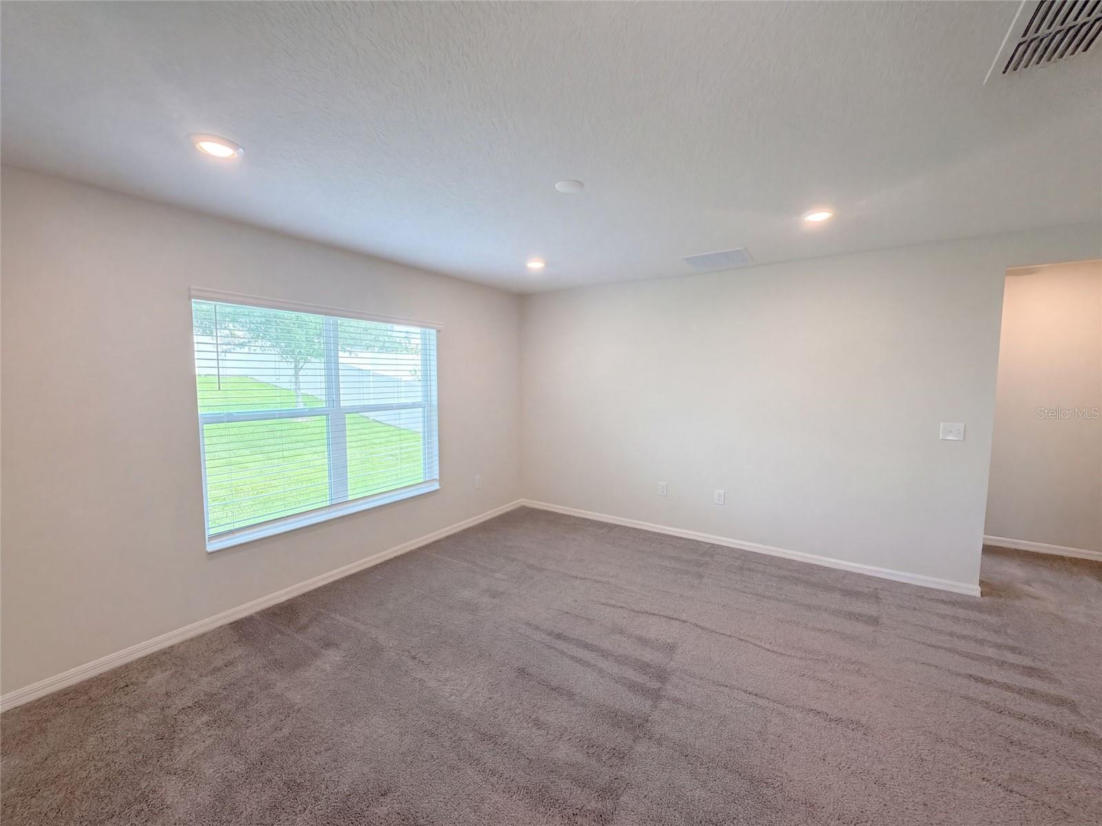 2367 BISCOTTO CIRCLE
