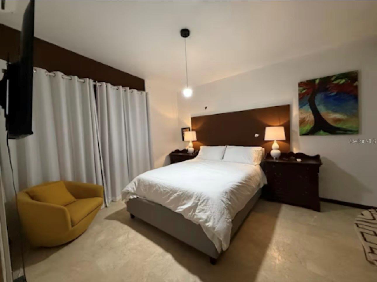 BEVERLY HILLS - Residential