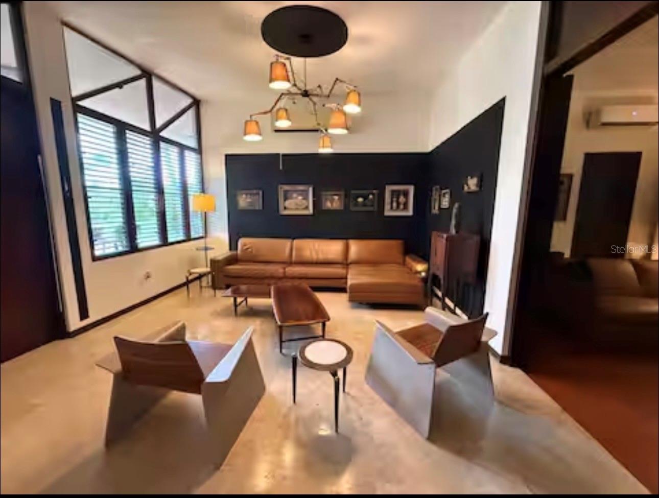 BEVERLY HILLS - Residential