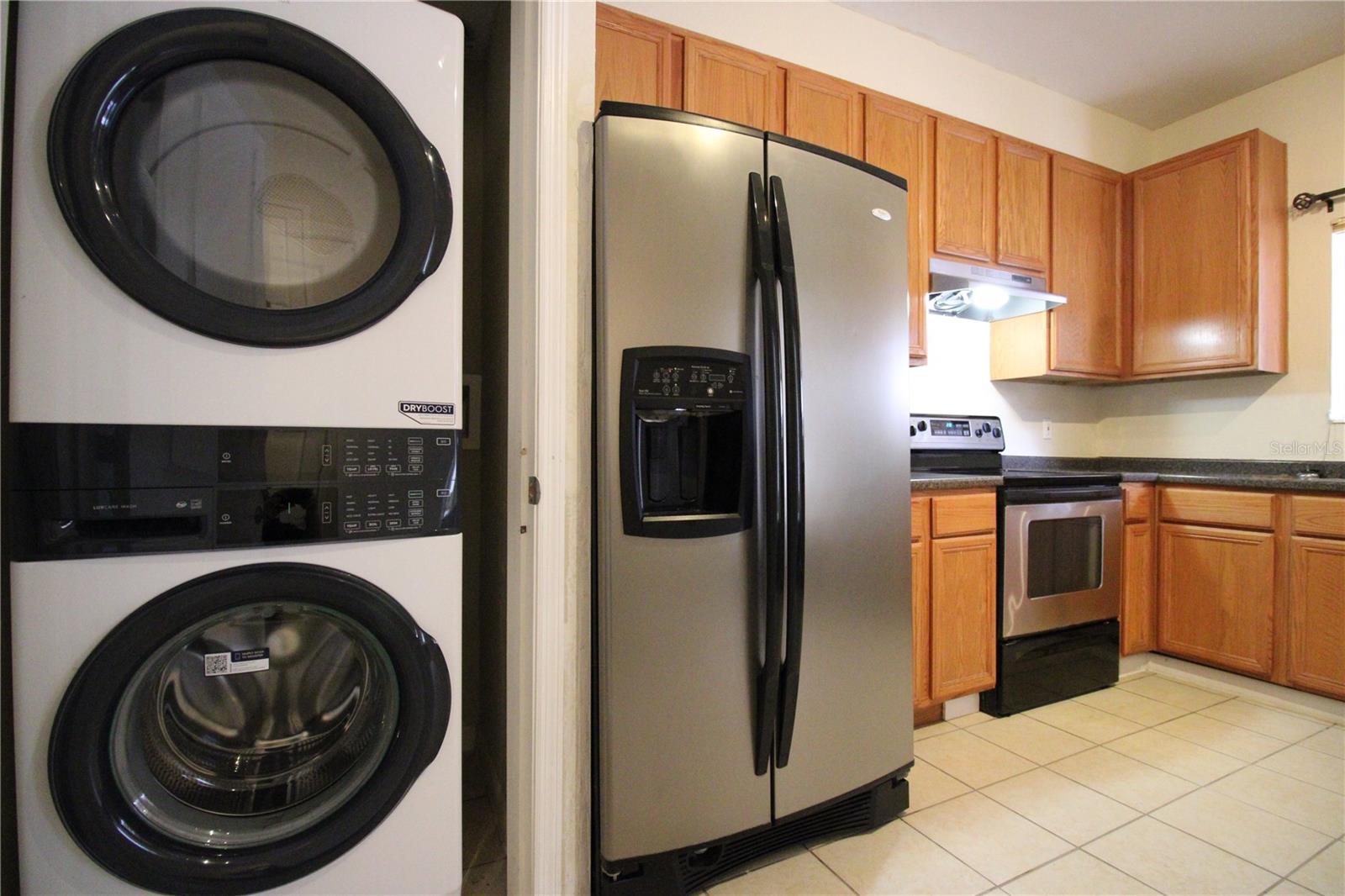 HAWTHORNE RESERVE - Residential Lease