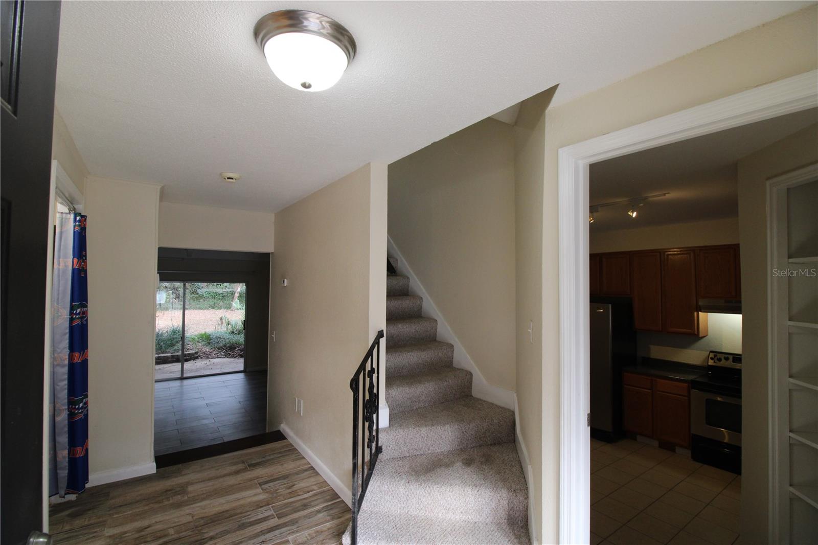 HAWTHORNE RESERVE - Residential Lease