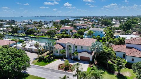 A home in LONGBOAT KEY