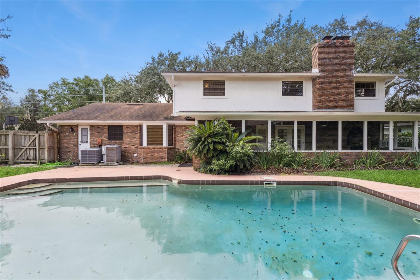 KINGS ROW - Residential