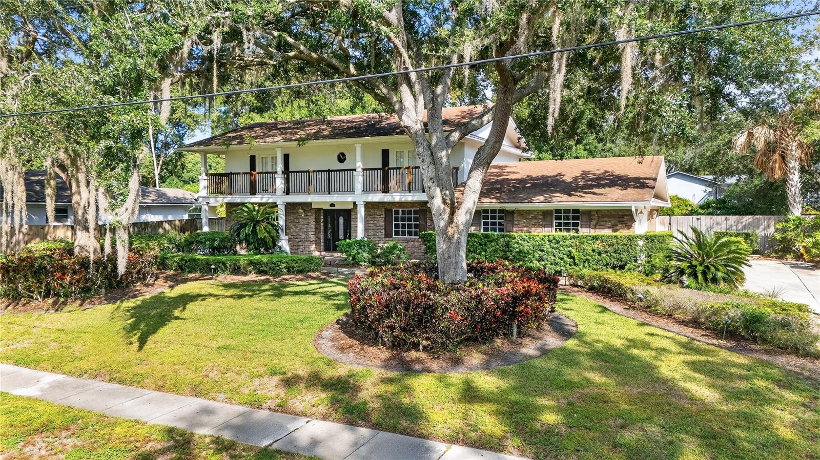 KINGS ROW - Residential