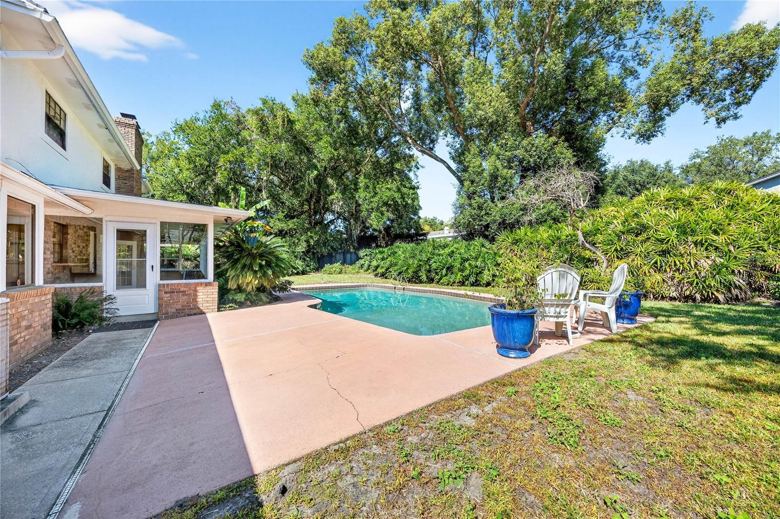 KINGS ROW - Residential