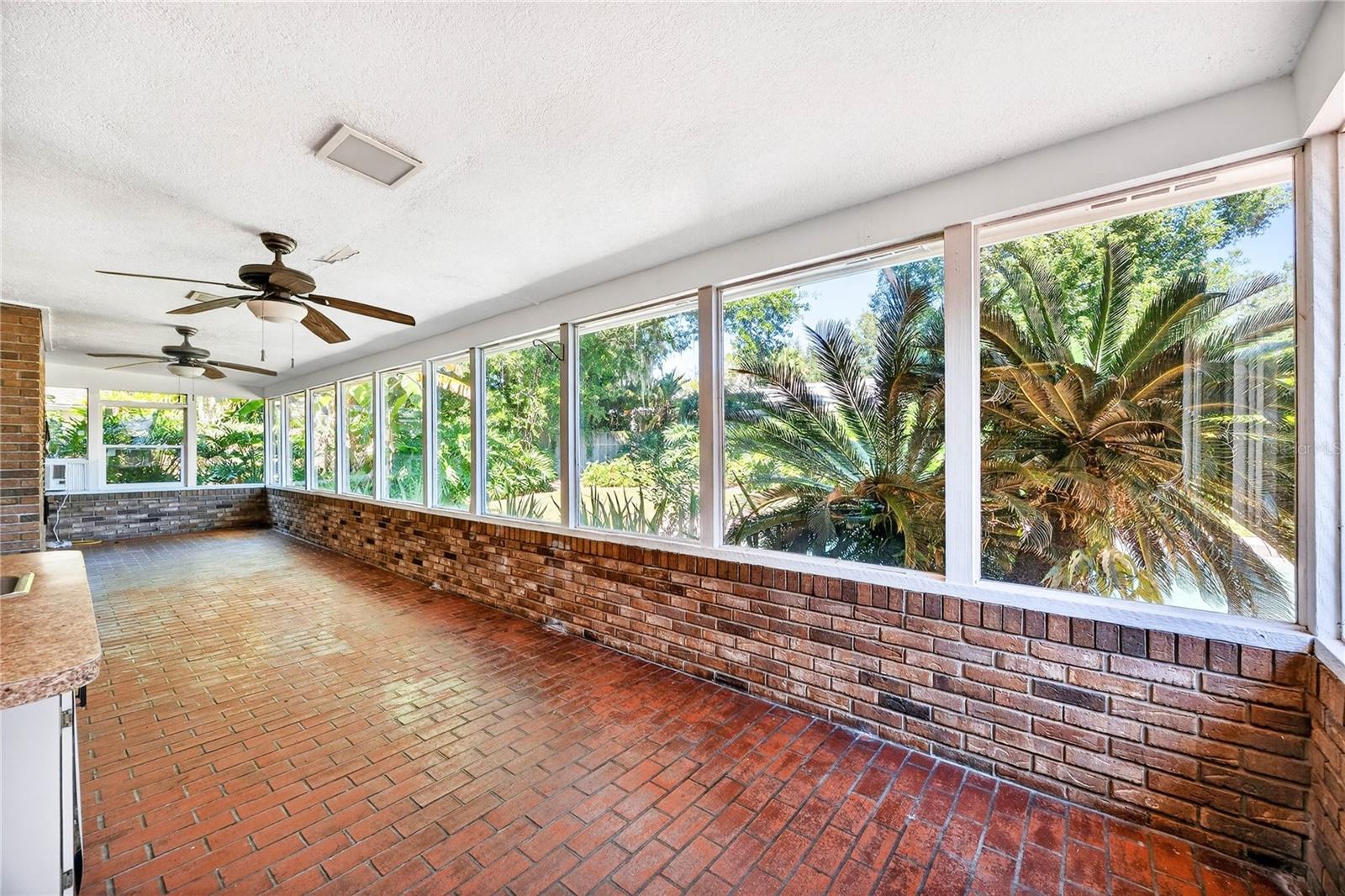 KINGS ROW - Residential