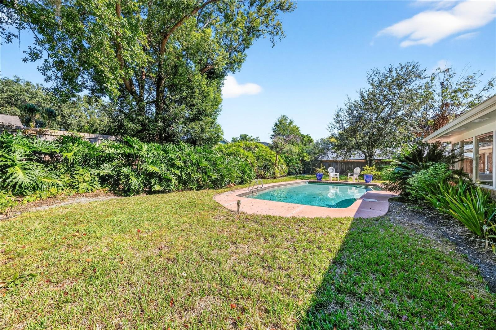 KINGS ROW - Residential