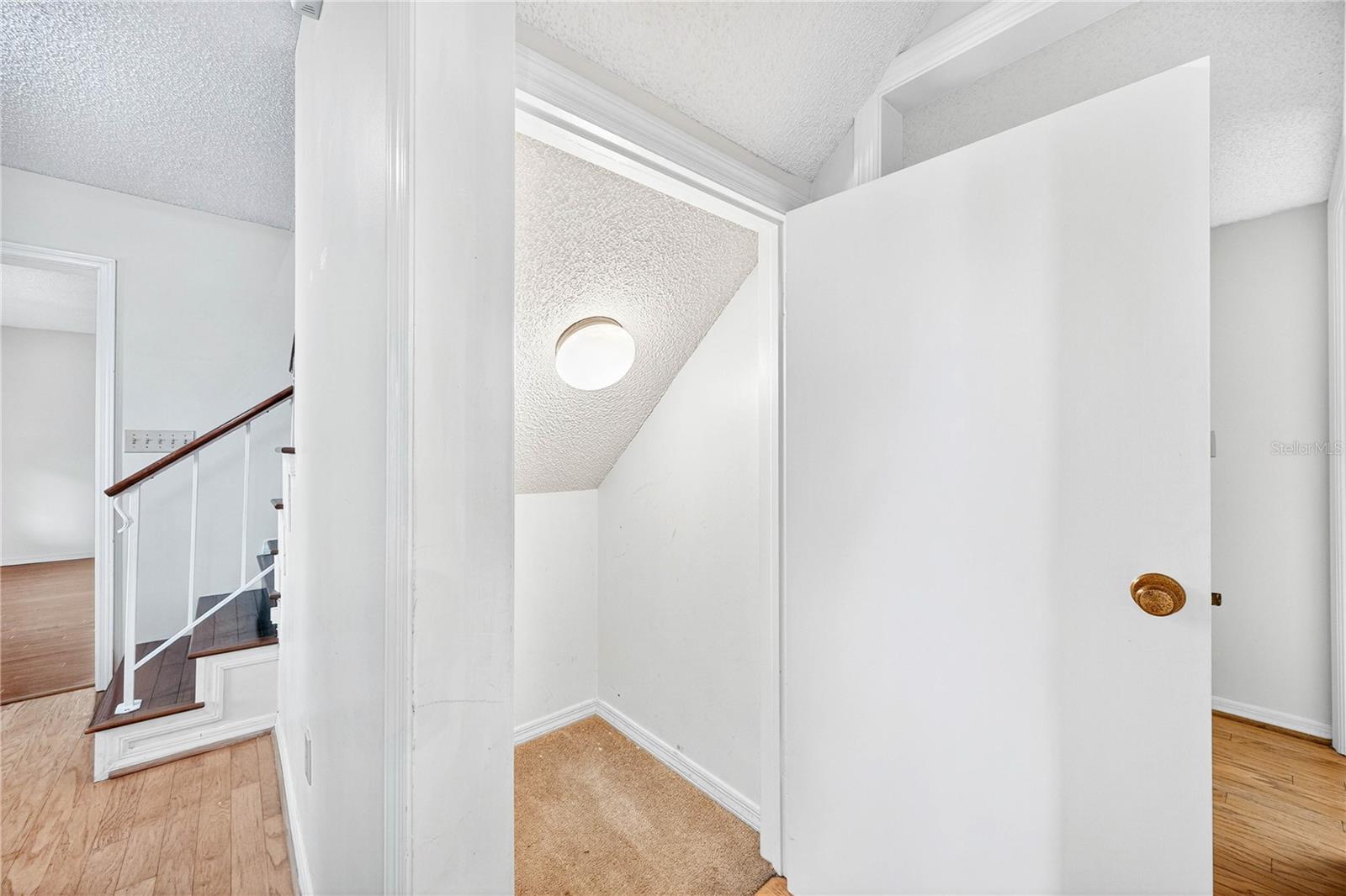 KINGS ROW - Residential