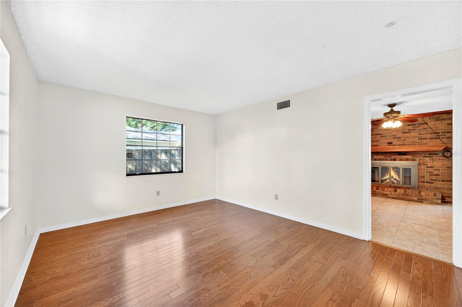 KINGS ROW - Residential