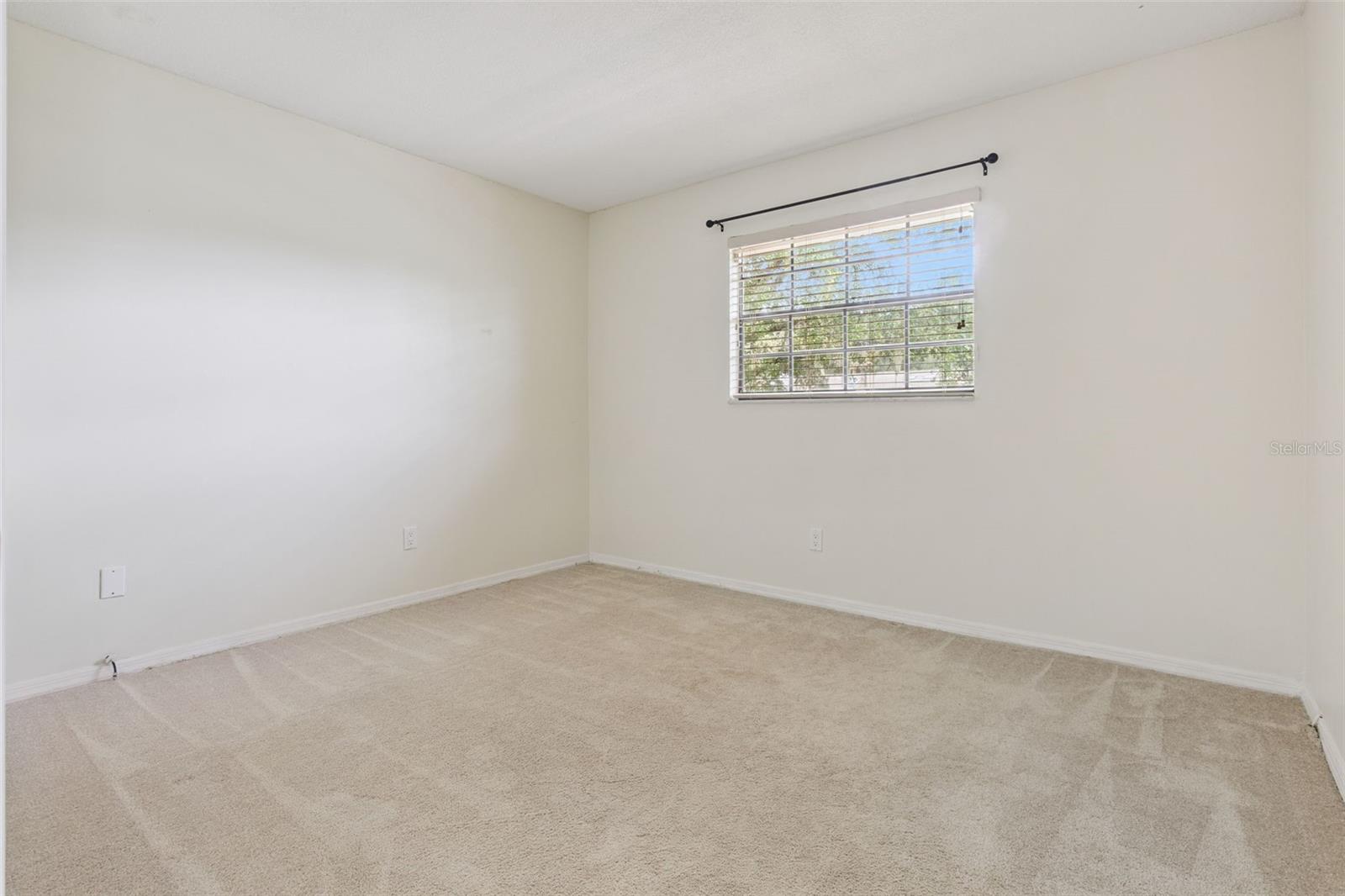 KINGS ROW - Residential