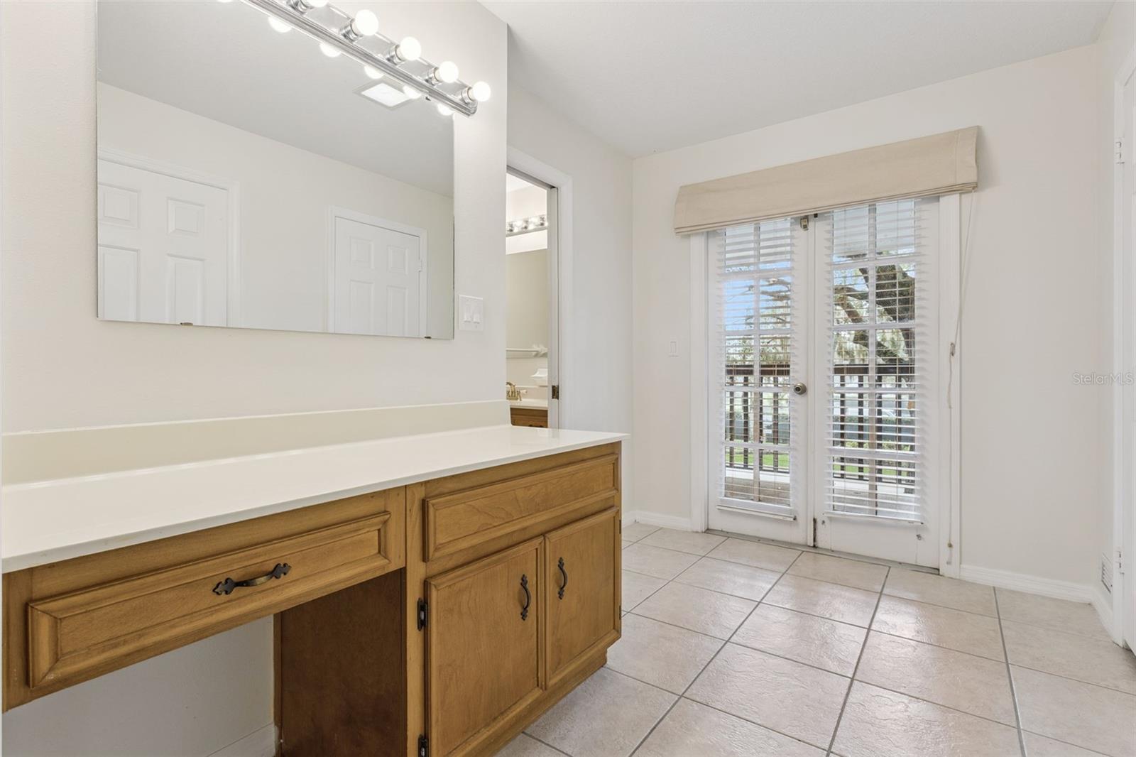 KINGS ROW - Residential