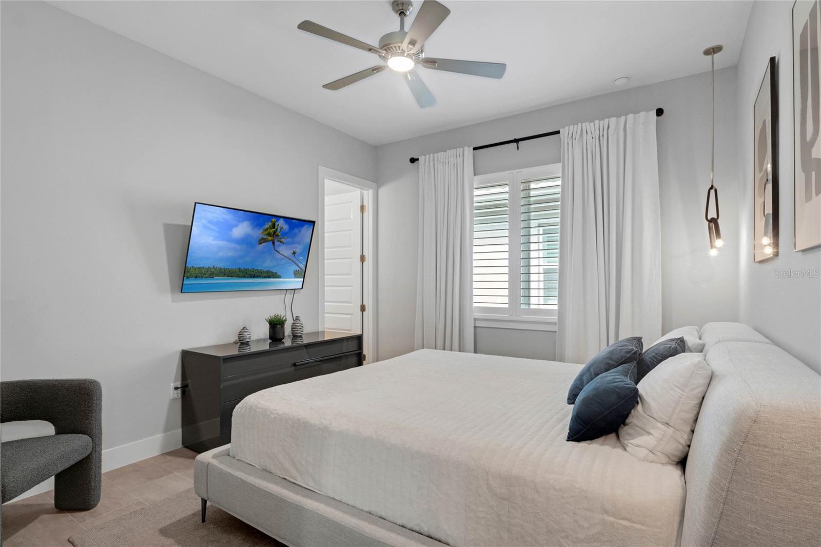 BELLA COLLINA WEST SUB - Residential