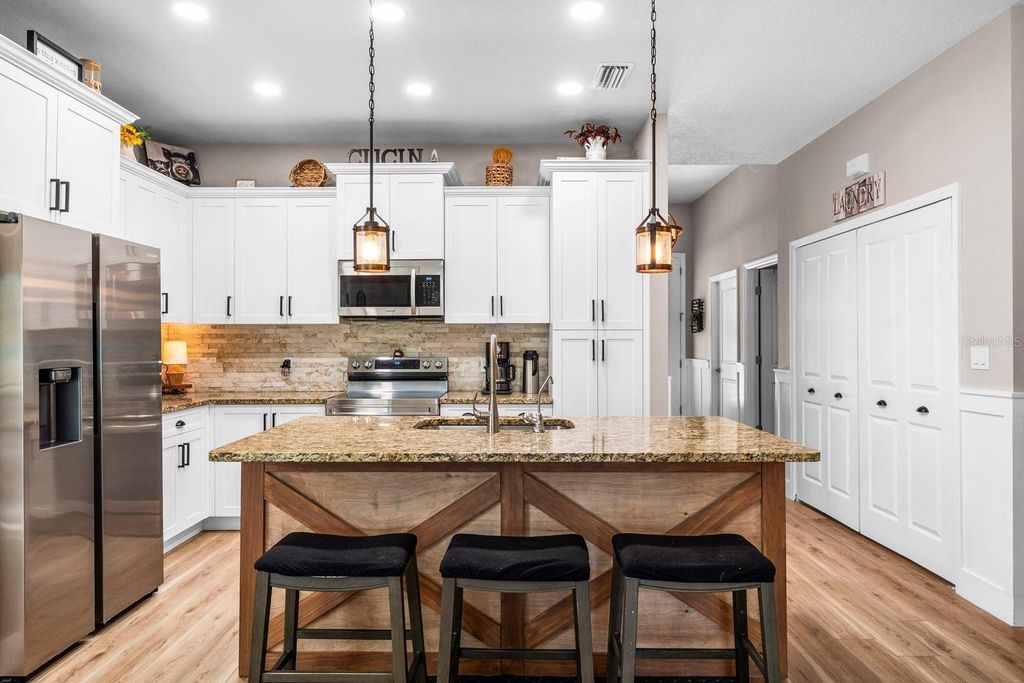 Photo of 128 51st Street Circle E #7, Palmetto, FL 34221 (MLS # TB8483787)