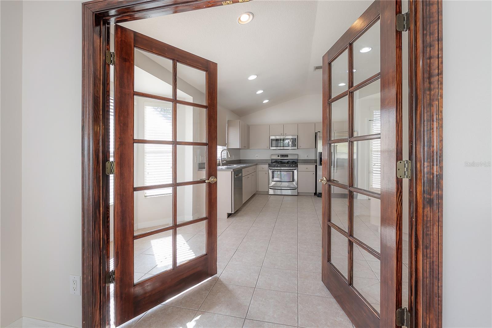 BLOOMINGDALE TRAILS - Residential Lease