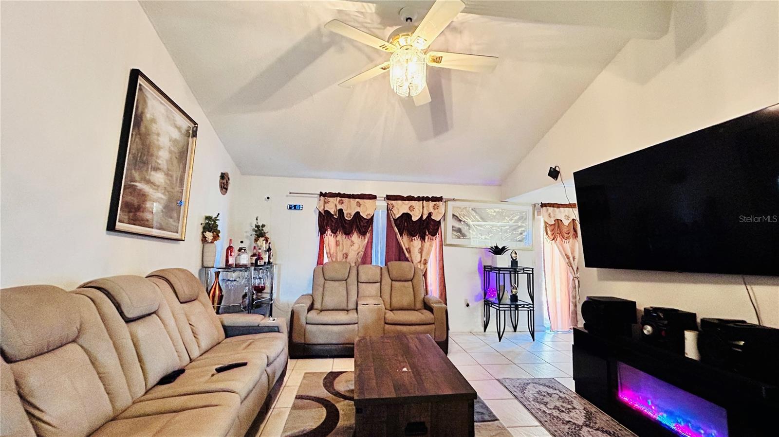 SKY LAKE SOUTHA - Residential