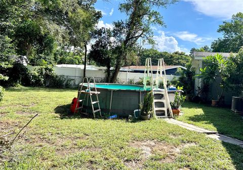 A home in WINTER HAVEN