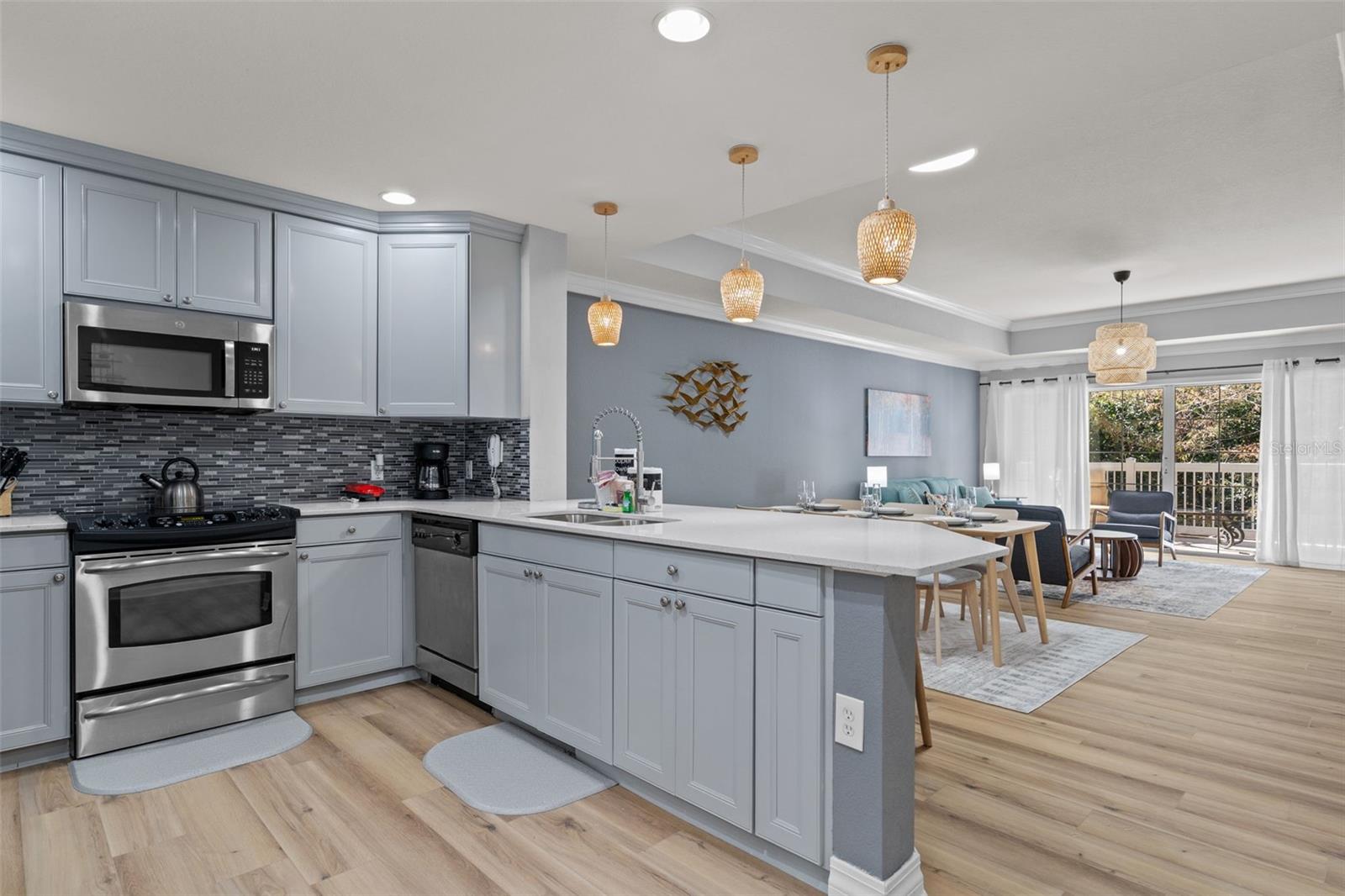 VILLAS AT REUNION SQUARE CONDO PH 3 - Residential