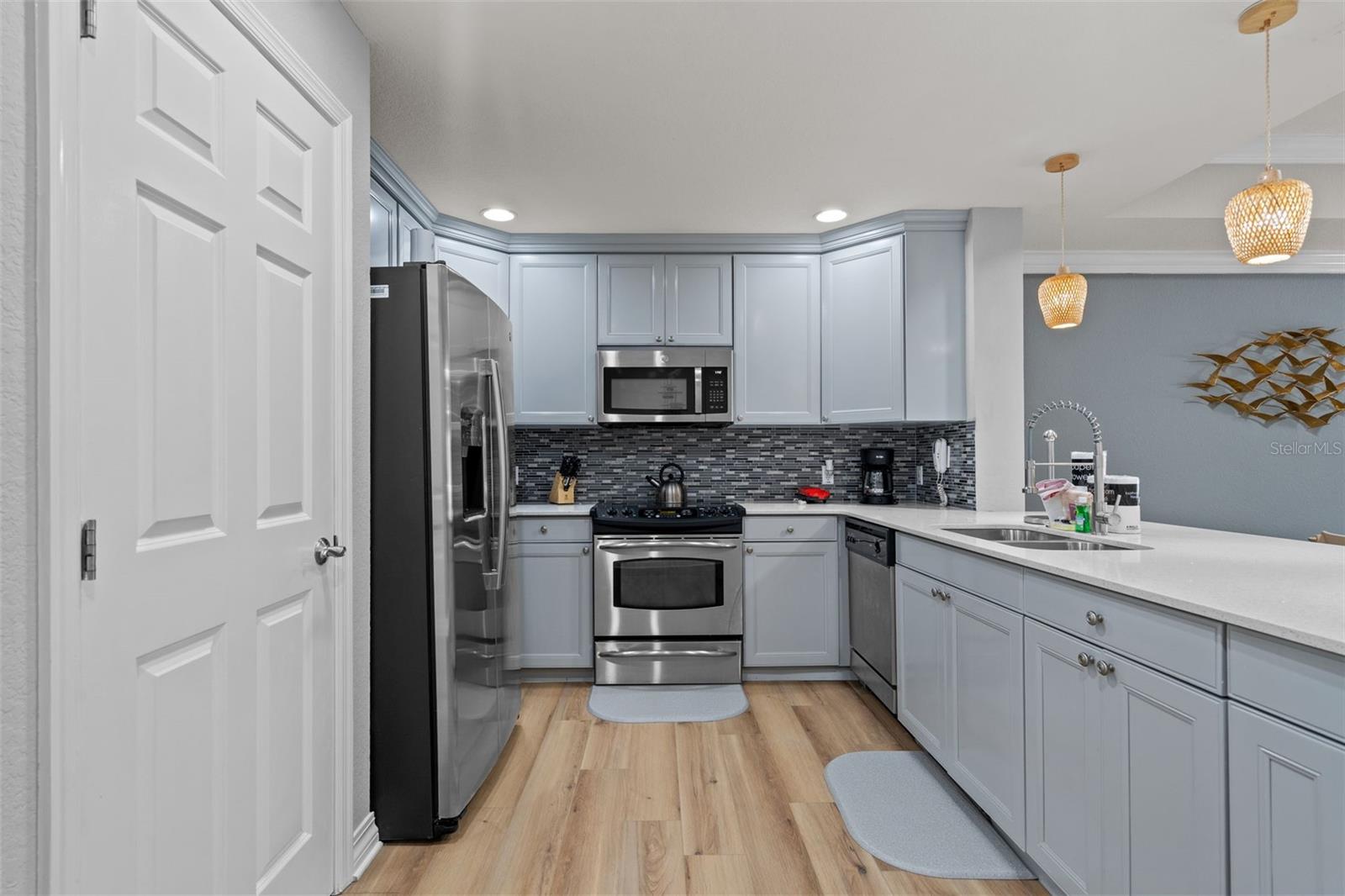 VILLAS AT REUNION SQUARE CONDO PH 3 - Residential