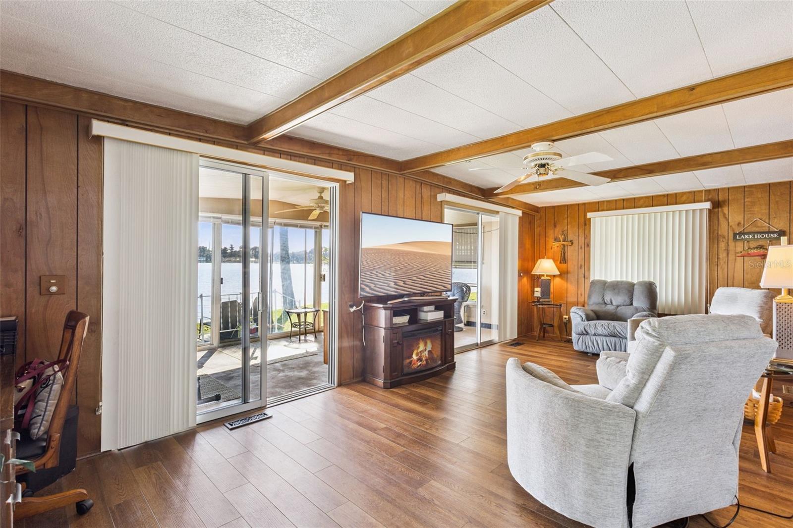 EUSTIS COUNTRY CLUB MANOR MHP UNIT 02A - Residential