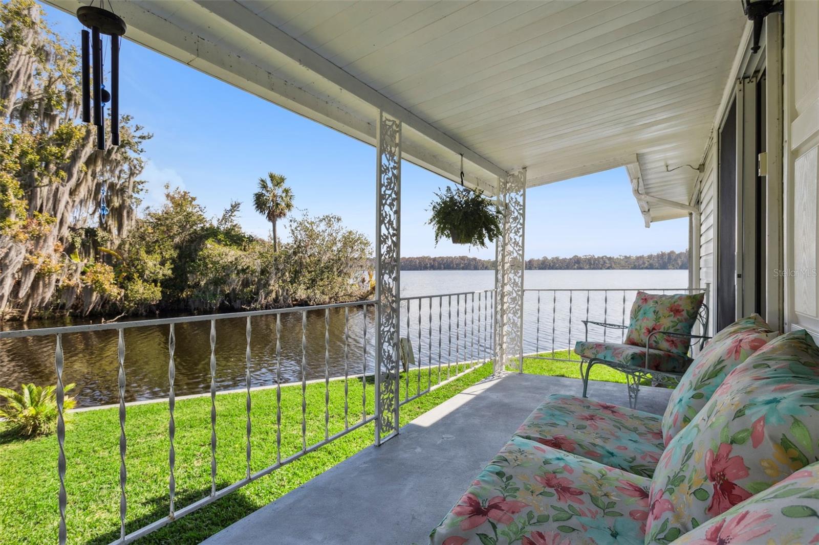 EUSTIS COUNTRY CLUB MANOR MHP UNIT 02A - Residential