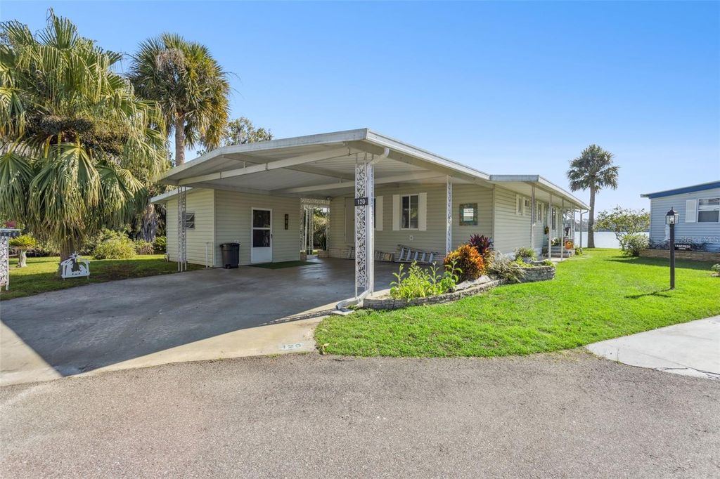 Photo of 120 Breezy Point, Eustis, FL 32726 (MLS # O6363157)