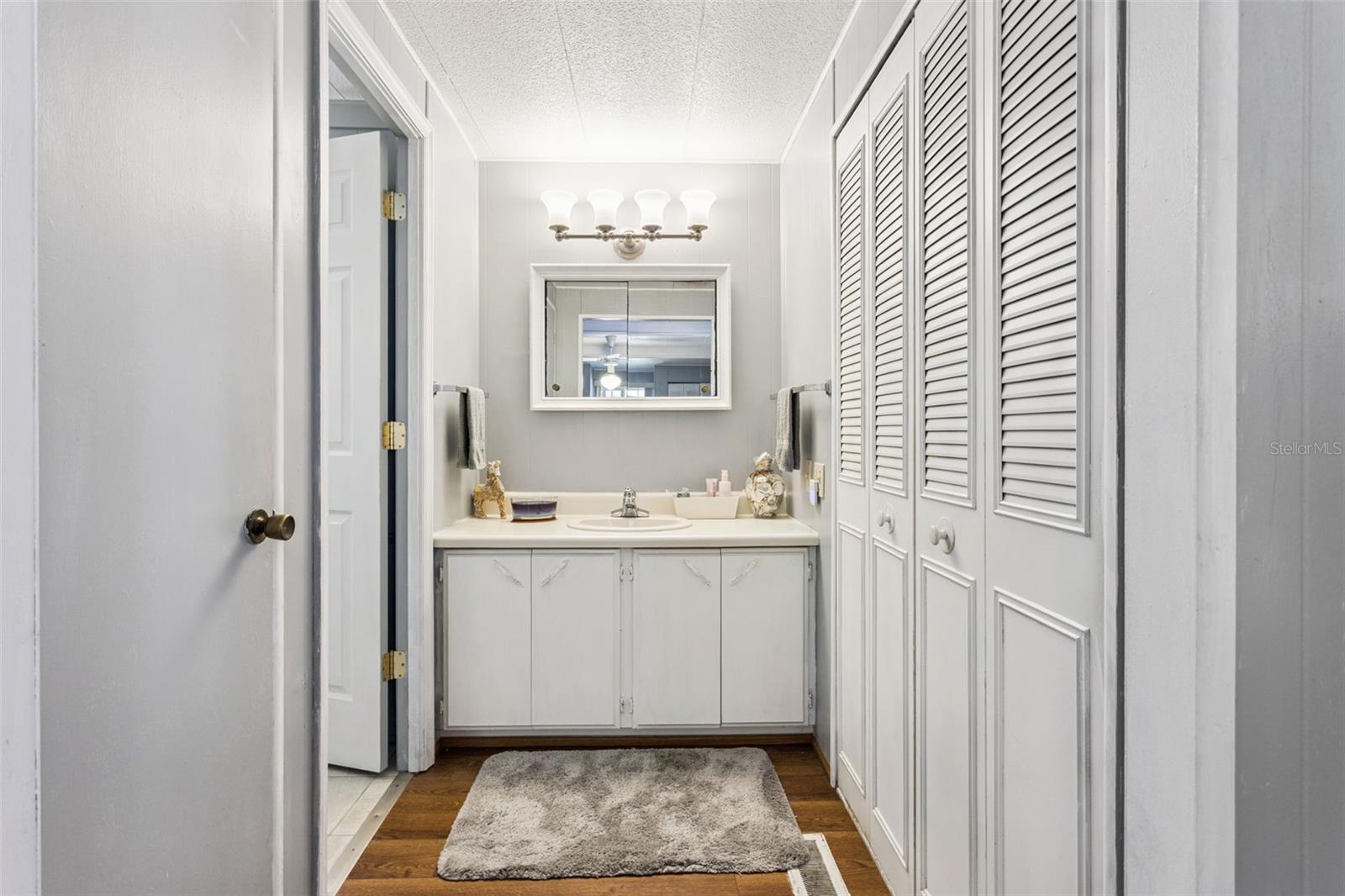 EUSTIS COUNTRY CLUB MANOR MHP UNIT 02A - Residential