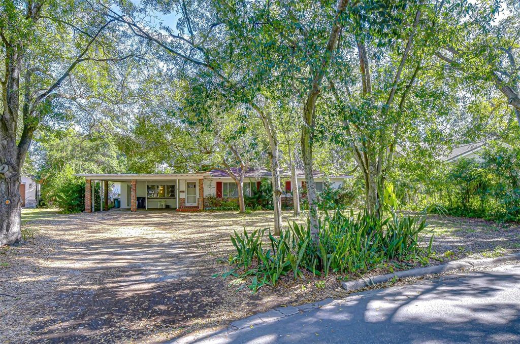 Photo of 3008 S Emerson Street, Tampa, FL 33629 (MLS # TB8464393)