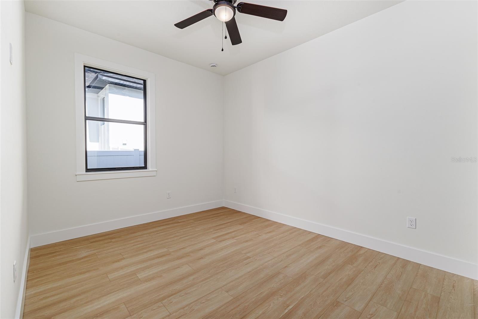 TEMPLE CREST SUB - Residential