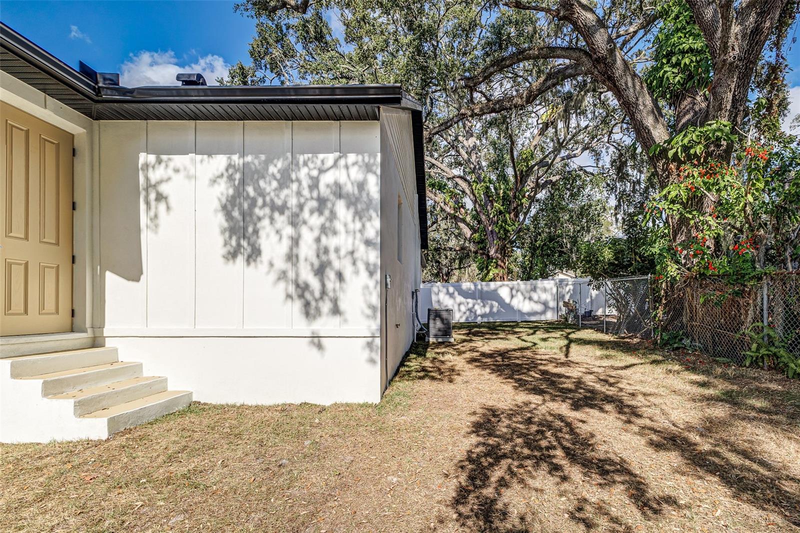 TEMPLE CREST SUB - Residential