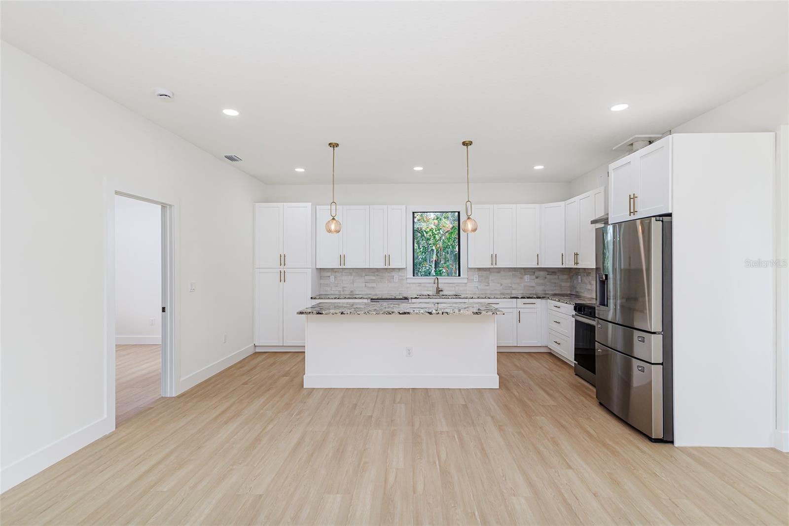 TEMPLE CREST SUB - Residential