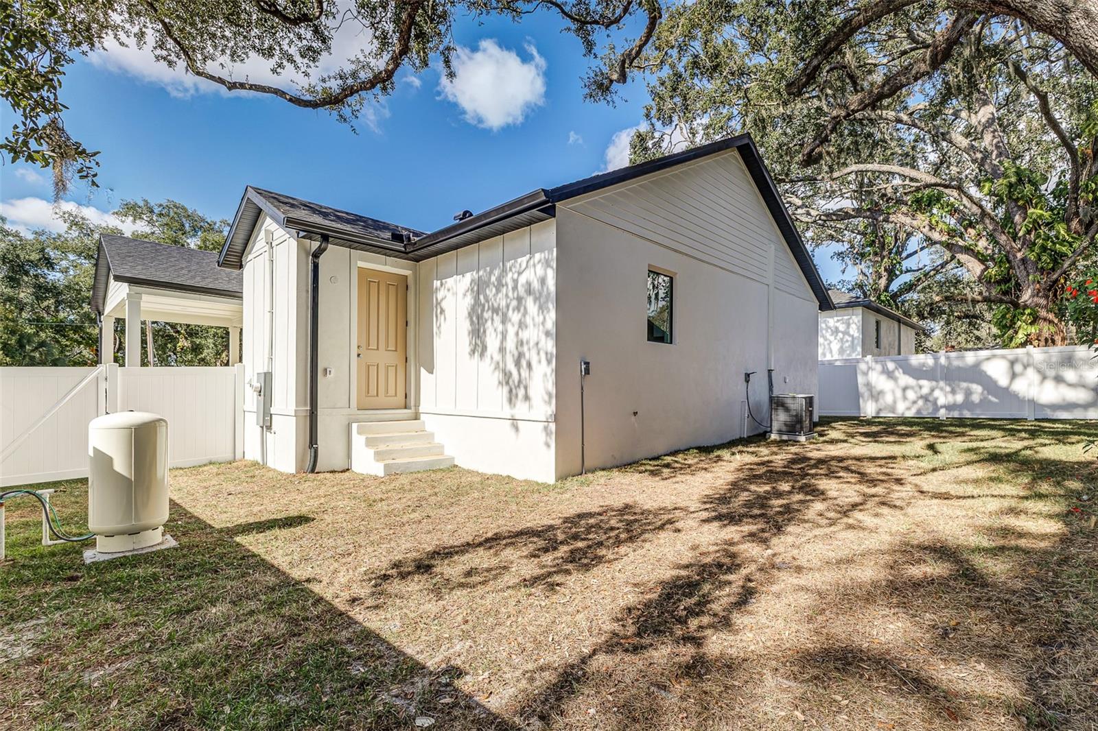 TEMPLE CREST SUB - Residential