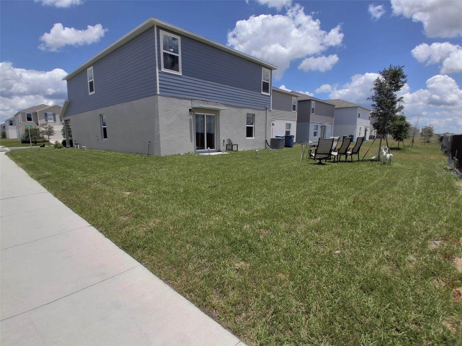 HUNT CLUB GROVES - Residential