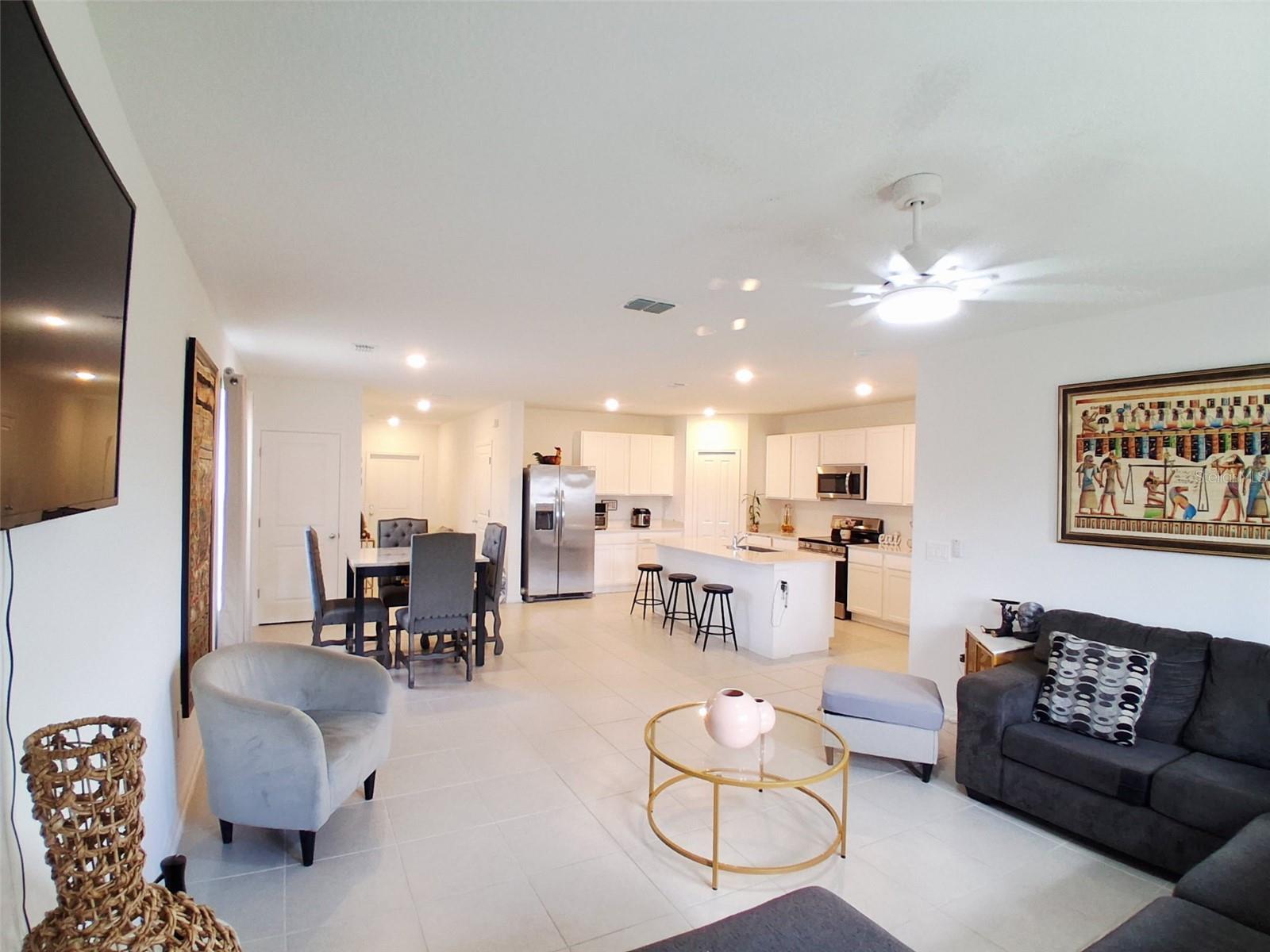 HUNT CLUB GROVES - Residential