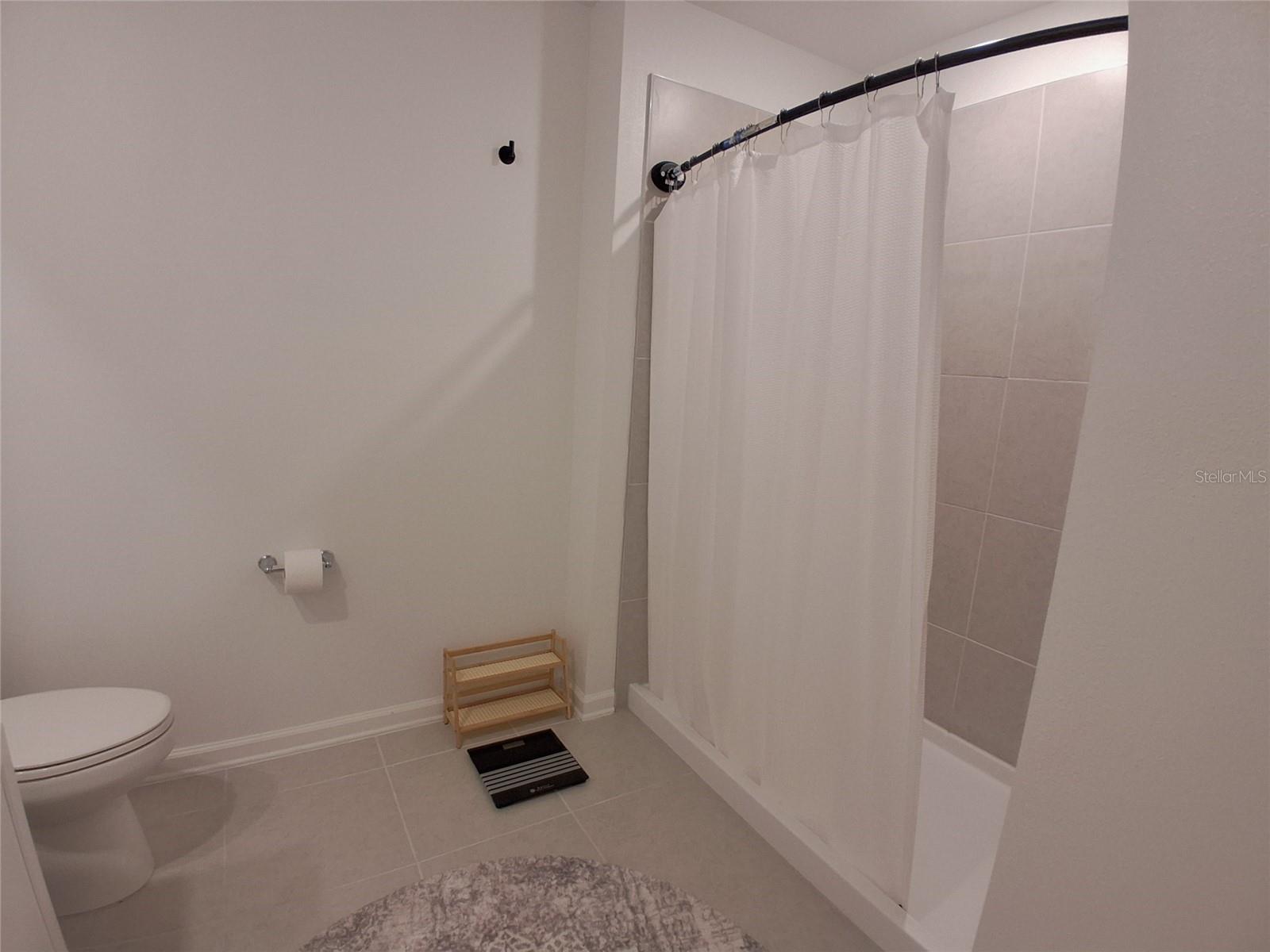 HUNT CLUB GROVES - Residential