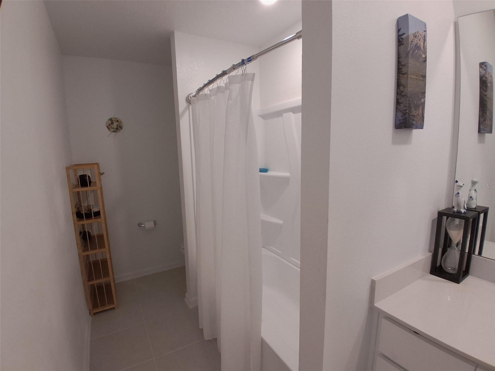 HUNT CLUB GROVES - Residential