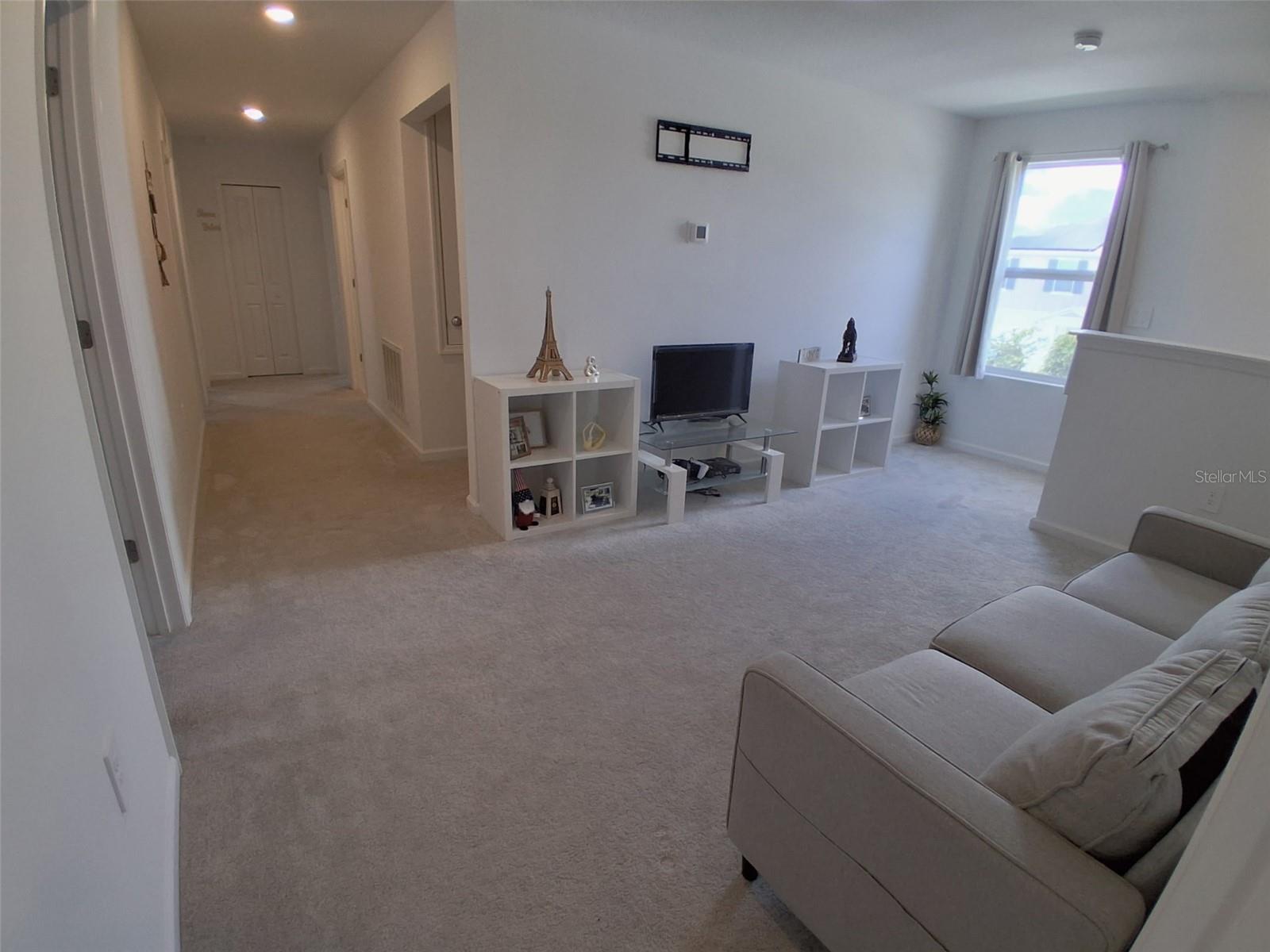 HUNT CLUB GROVES - Residential
