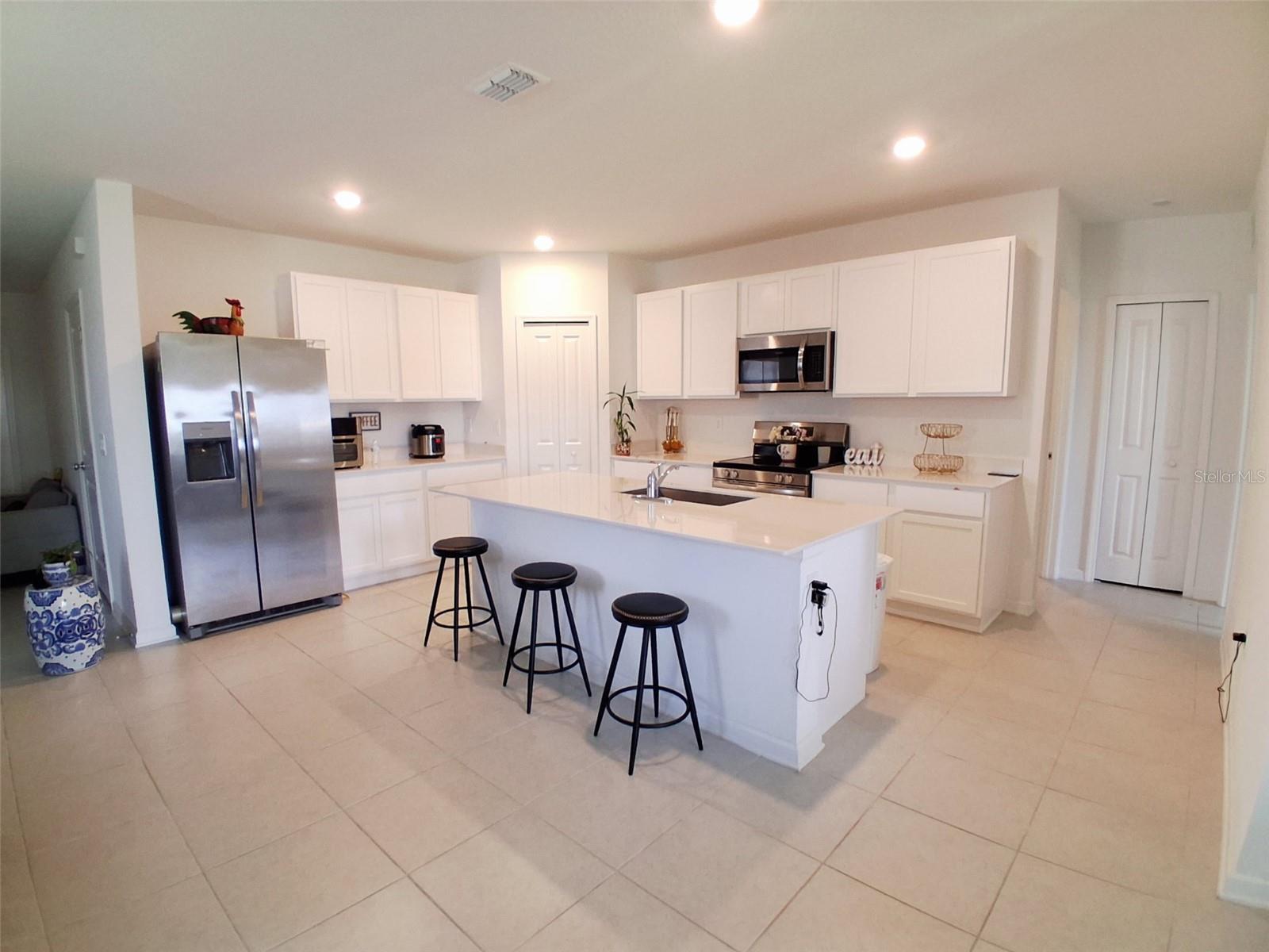 HUNT CLUB GROVES - Residential