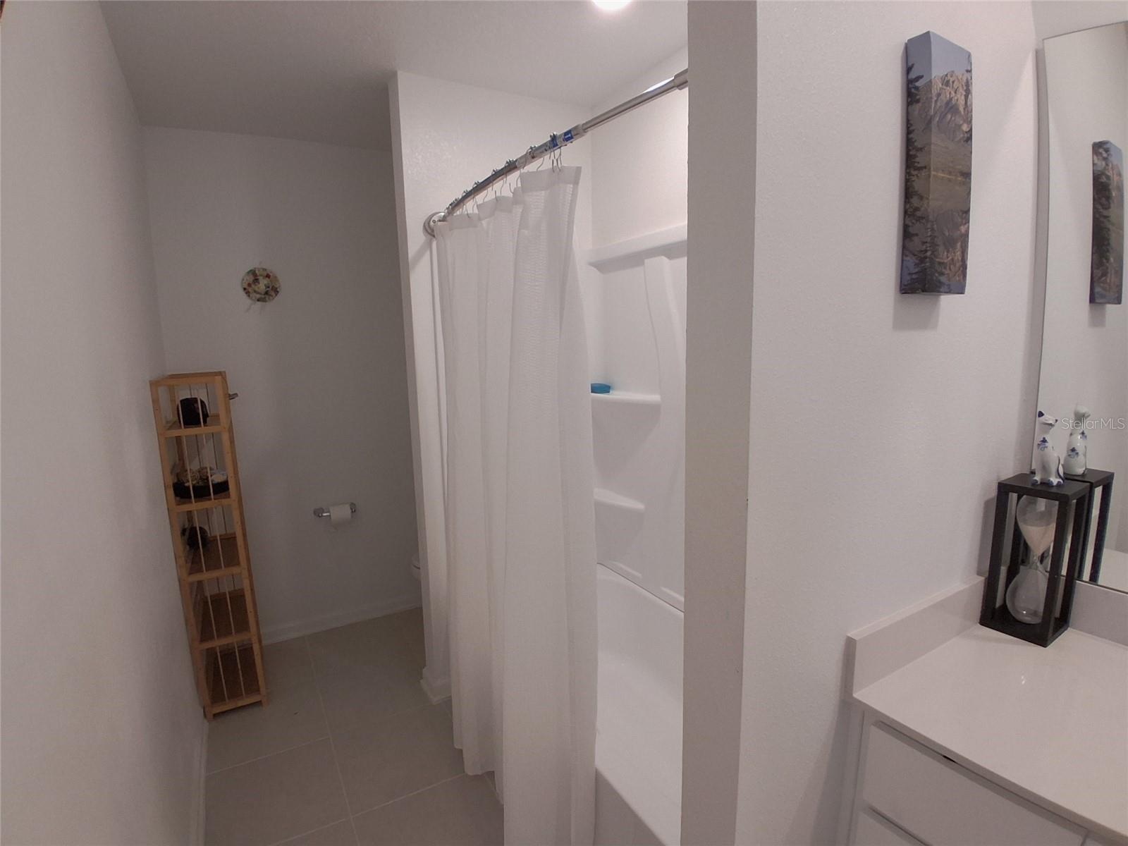 HUNT CLUB GROVES - Residential